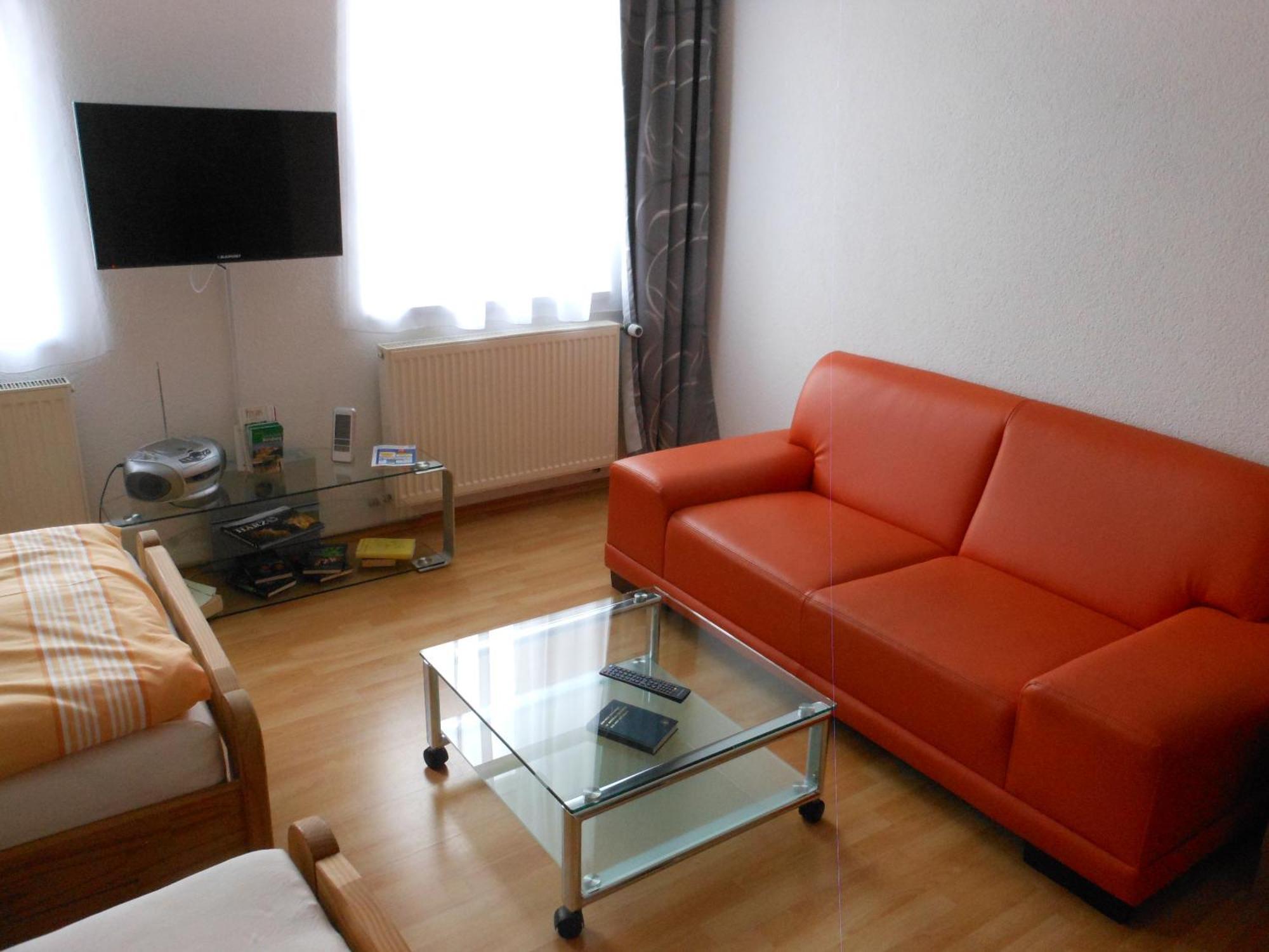 Pension Am Werder Bernburg Room photo