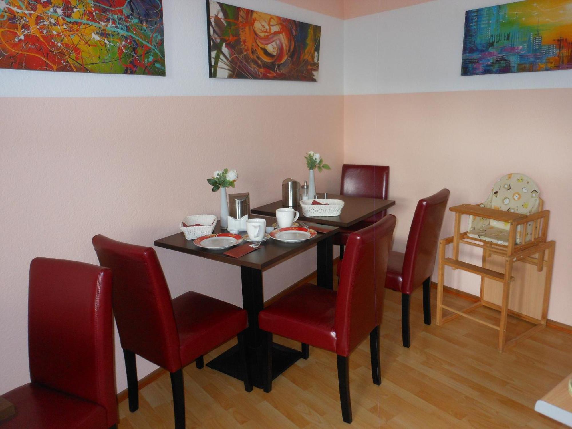Pension Am Werder Bernburg Exterior photo